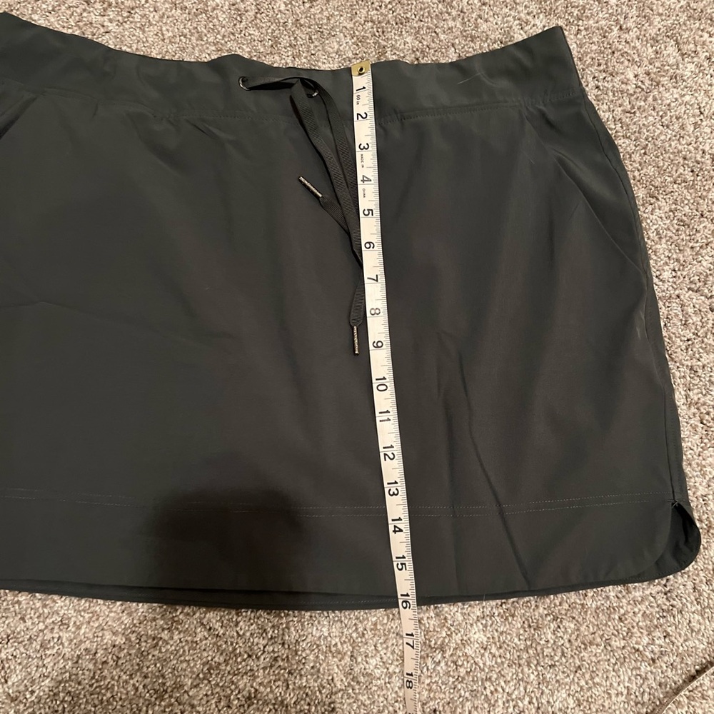 GAIAM Olive Green Athletic Skort (built in shorts) - Picture 4 of 5